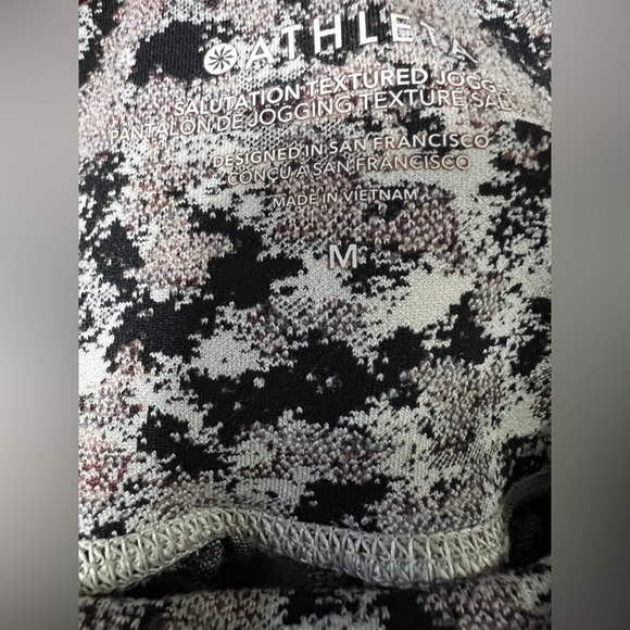 LIKE NEW Athleta Salutation High Rise Jogger | Yoga | Casual | Fall | Cozy - Picture 13 of 14